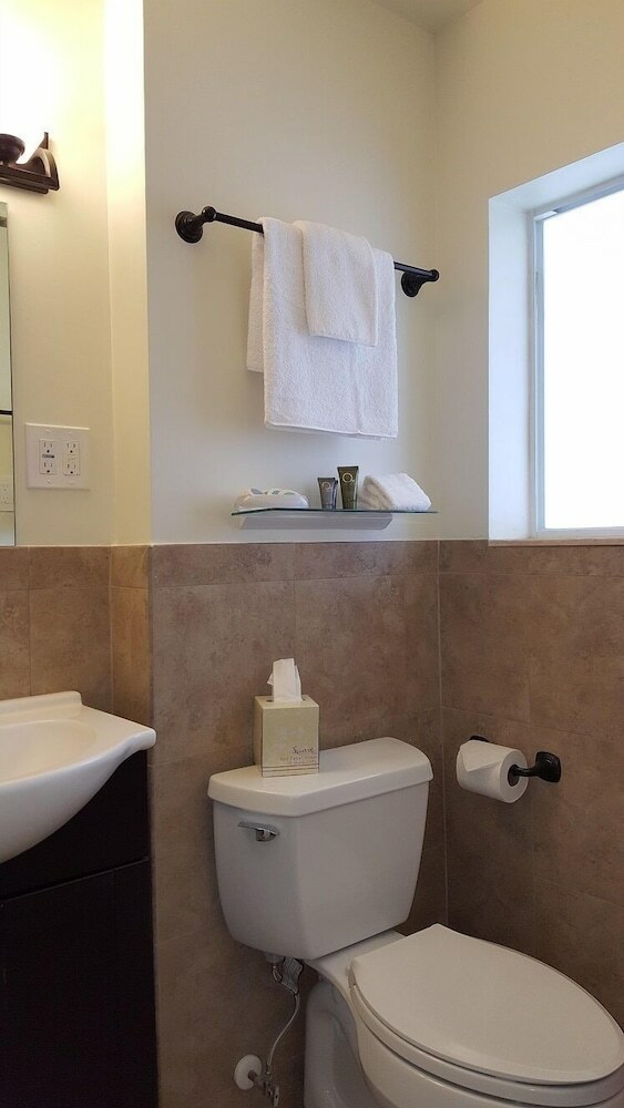 Le Cabanon Motel