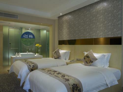 Paco Business Hotel Luo Gang Wan Da Branch
