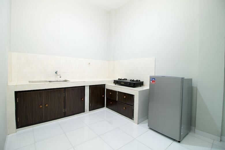 Hotel Reddoorz @ Pulo Gebang