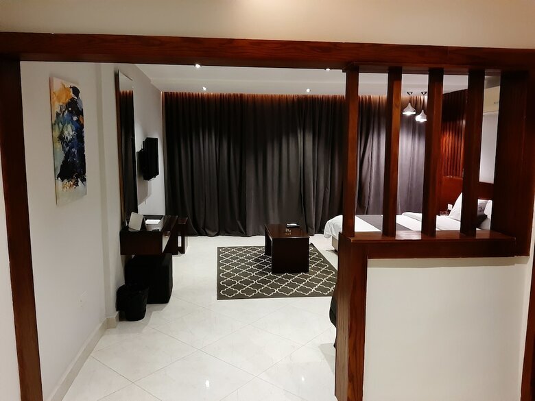 Hotel Nakhil Residence