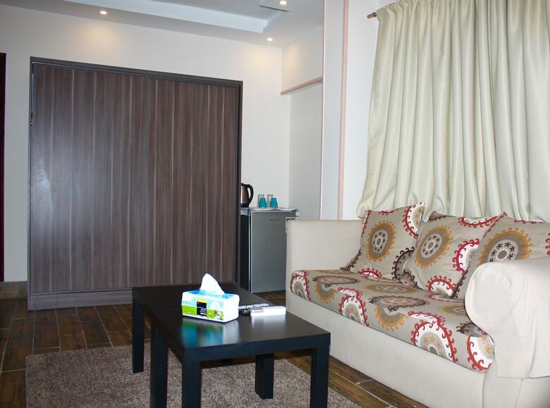 Hotel Nakhil Residence