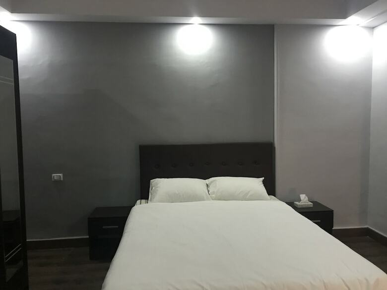 Hotel Nakhil Residence