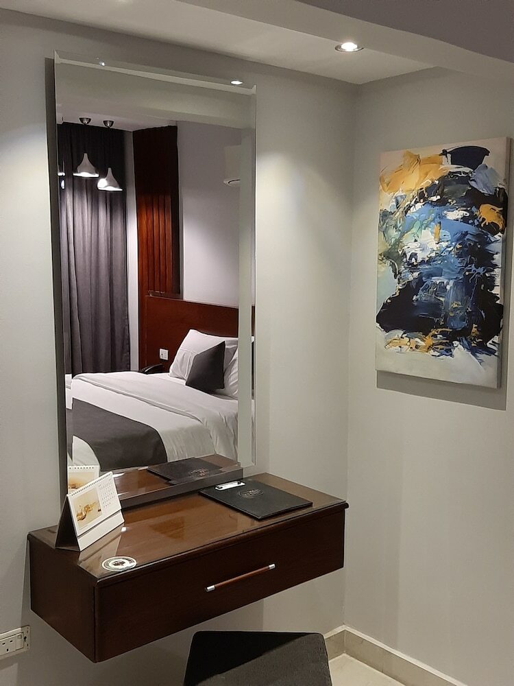 Hotel Nakhil Residence