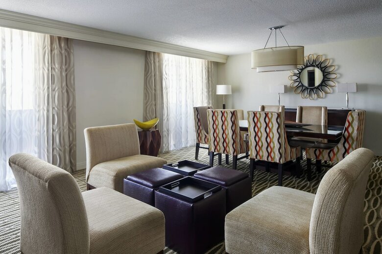 Hotel Charleston Marriott Town Center