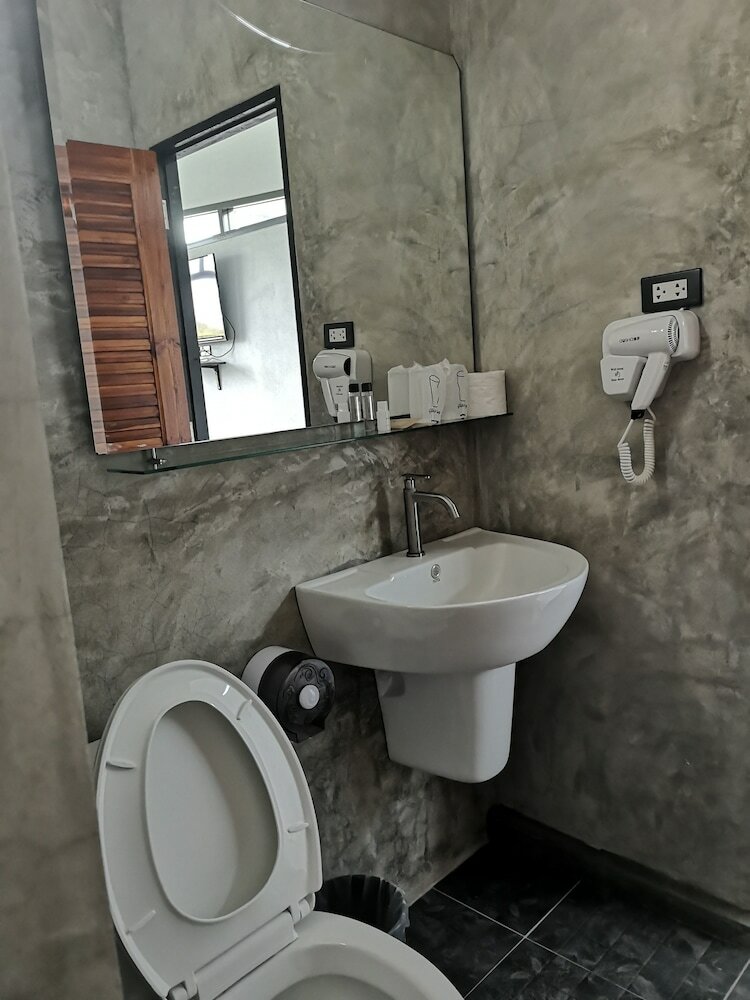 Hotel Makmai Sailom Heights