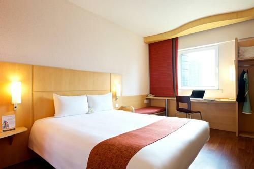 Hotel Ibis Anshan Shengli Square
