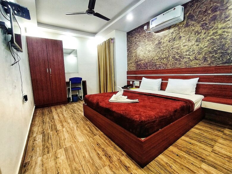 Hotel Palm Suite