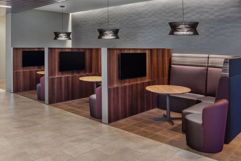 Hotel Courtyard By Marriott Wayne Fairfield