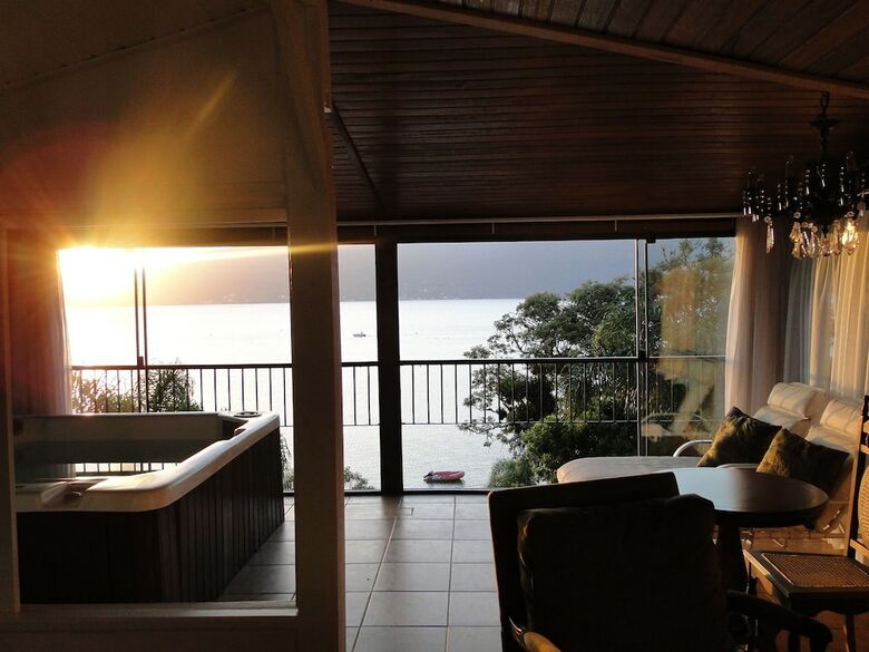 Hotel Bistr� E Guest House Isadora Duncan