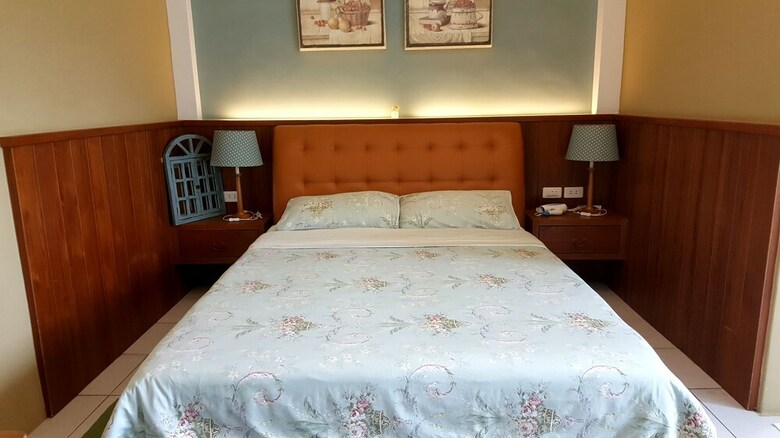 Bed & Breakfast Elysees House