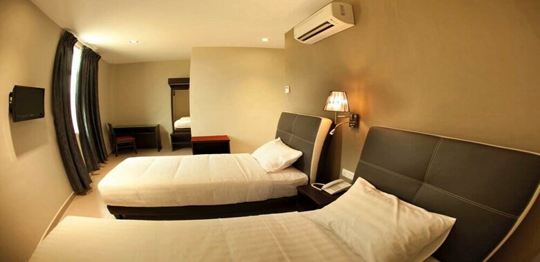 Ayer Hitam Hotel