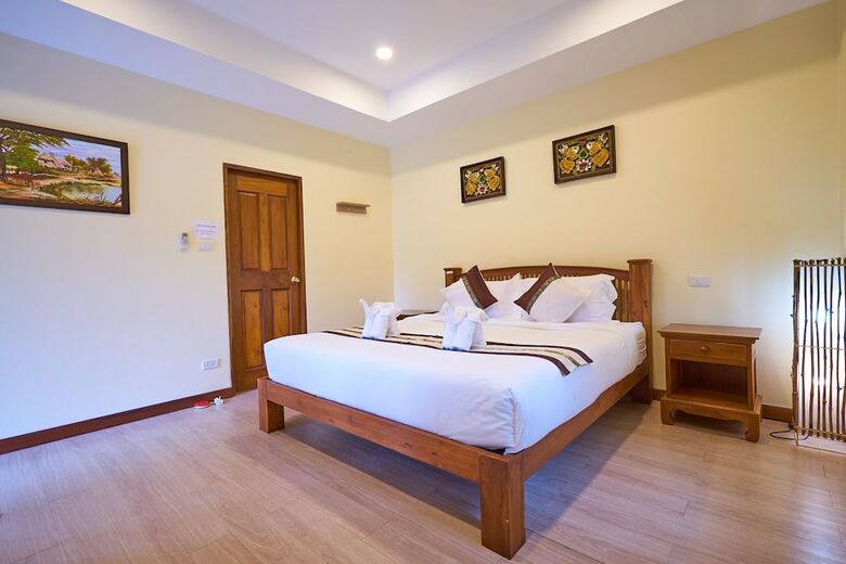 Hotel Hueankhamhom Resort