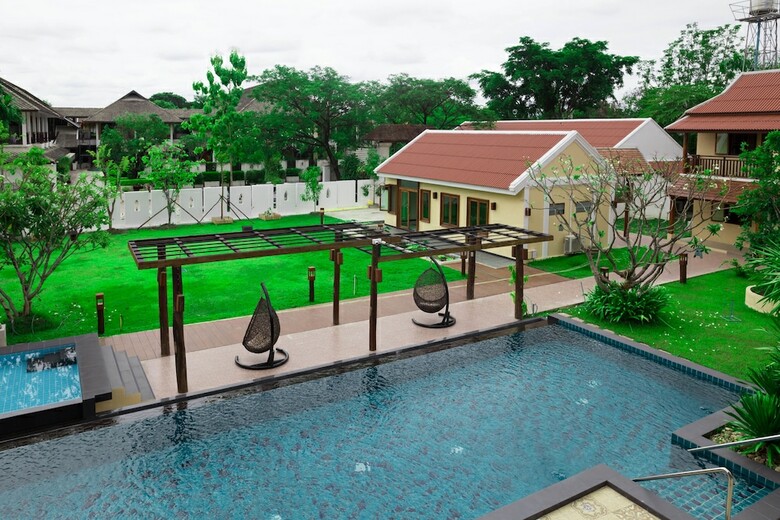 Hotel Hueankhamhom Resort