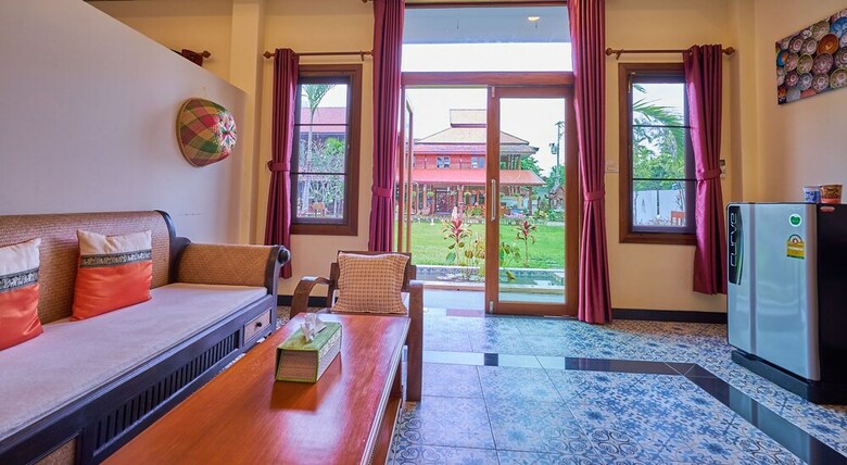 Hotel Hueankhamhom Resort