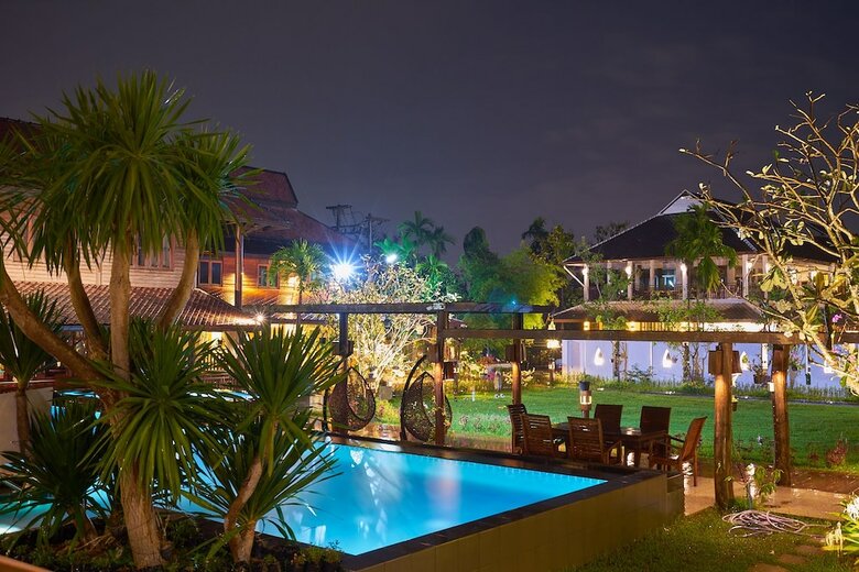 Hotel Hueankhamhom Resort