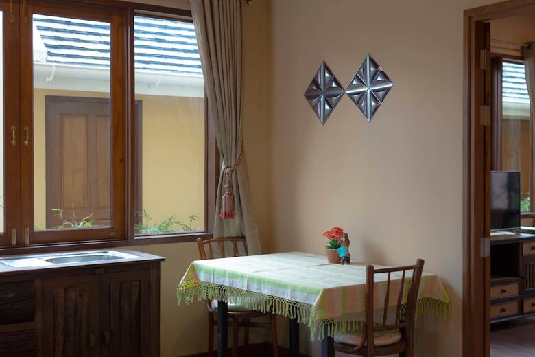 Hotel Hueankhamhom Resort
