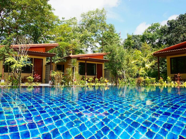 Hotel At Bangsak Resort
