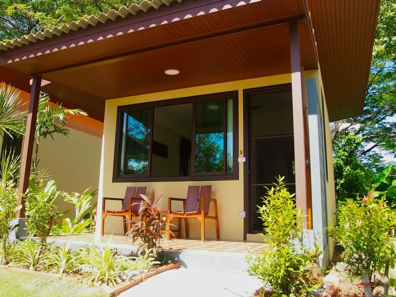 Hotel At Bangsak Resort