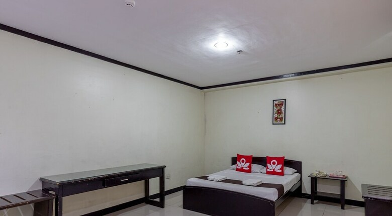 Hotel Zen Rooms Check Inn Bacolod
