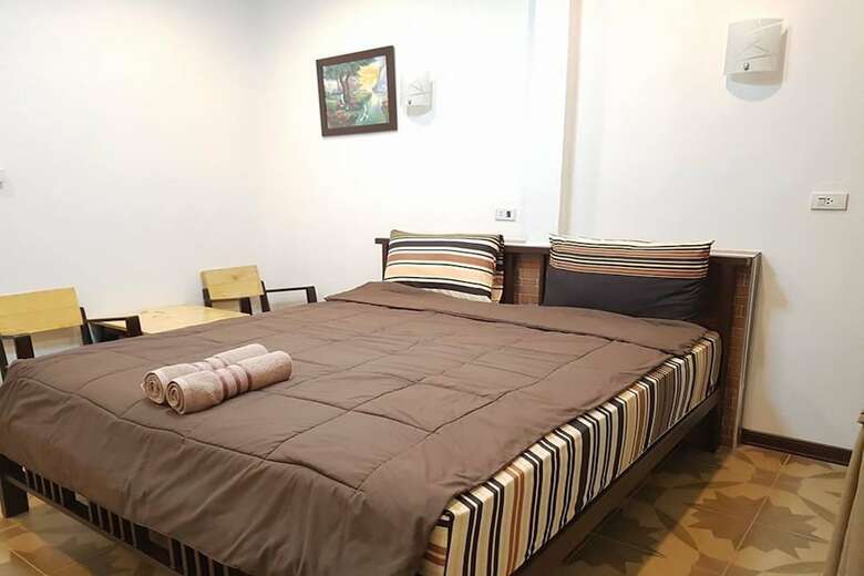 Hotel Home Hug Pak Sabai