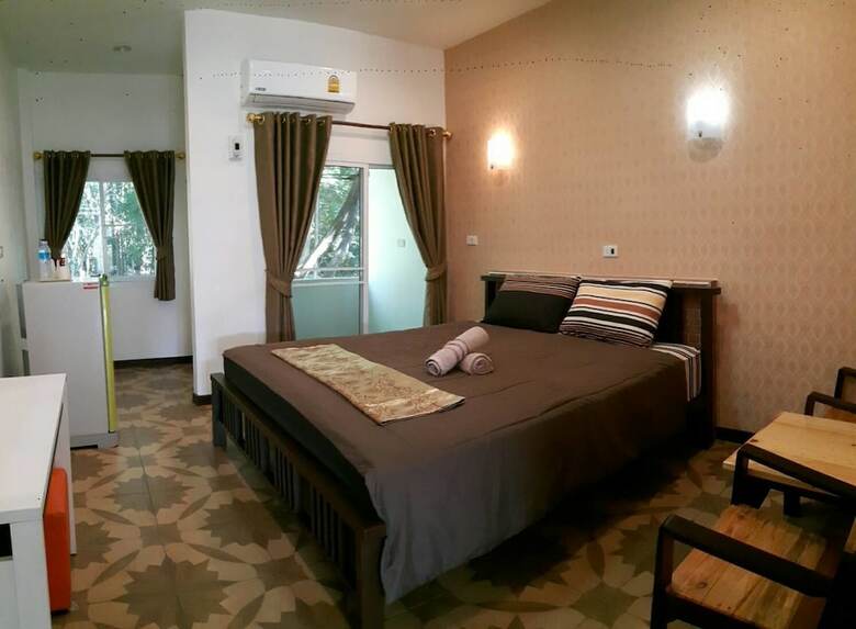 Hotel Home Hug Pak Sabai