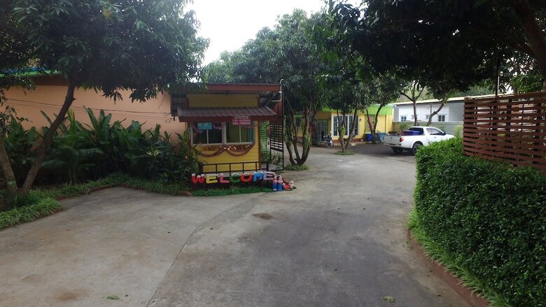Hotel Home Hug Pak Sabai