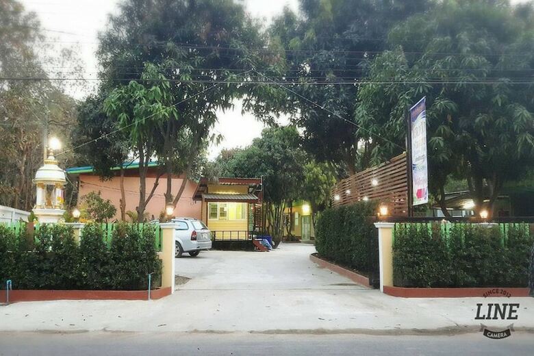 Hotel Home Hug Pak Sabai