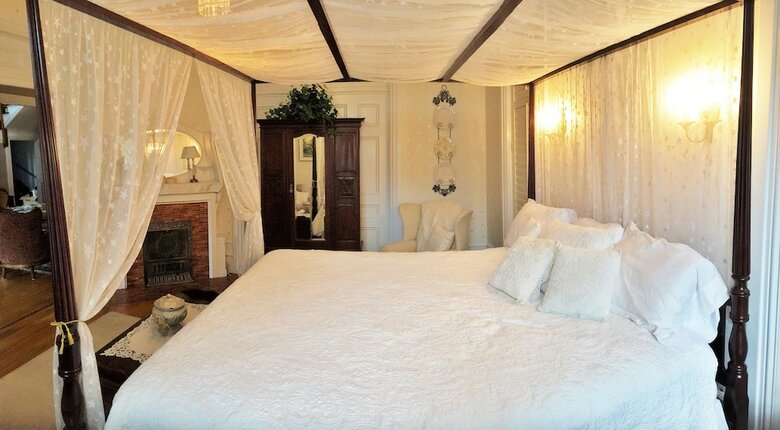 Ellerbeck Mansion Bed & Breakfast