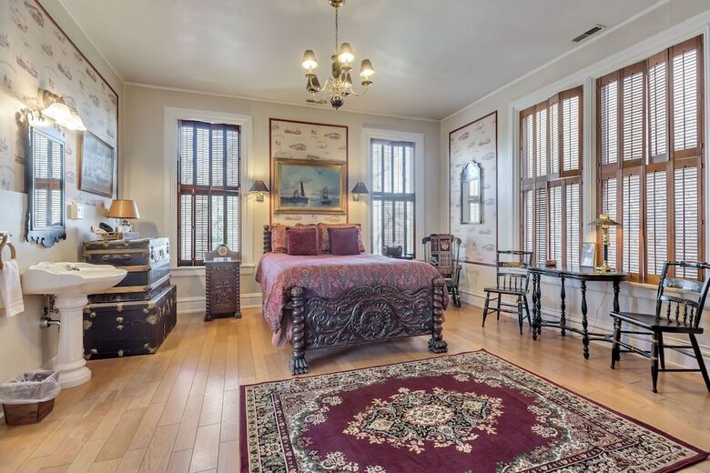 Ellerbeck Mansion Bed & Breakfast
