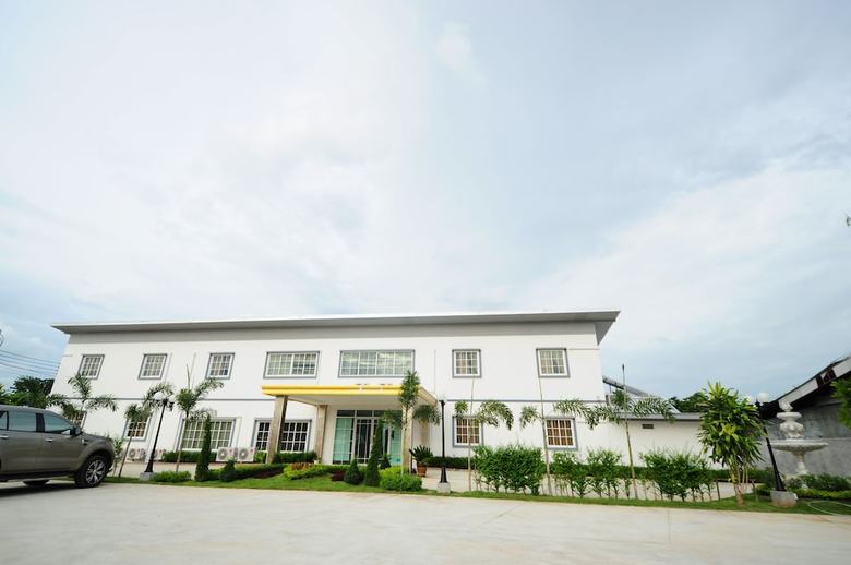 Montara Hotel & Resort Korat