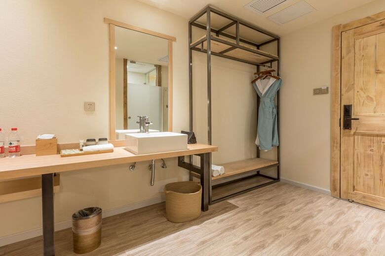 Hotel Sukham Advesa Emei