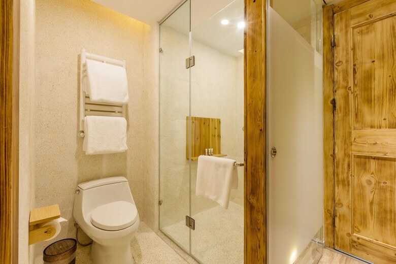 Hotel Sukham Advesa Emei
