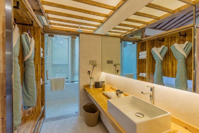 Hotel Sukham Advesa Emei