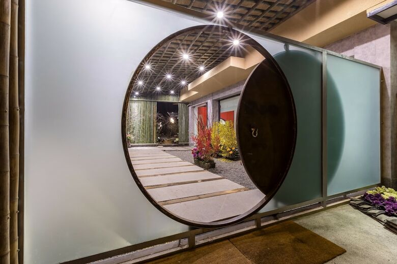 Hotel Sukham Advesa Emei