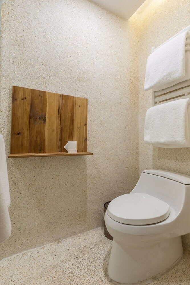 Hotel Sukham Advesa Emei