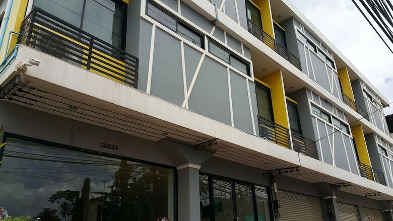 The Living Hotel At Surat Thani