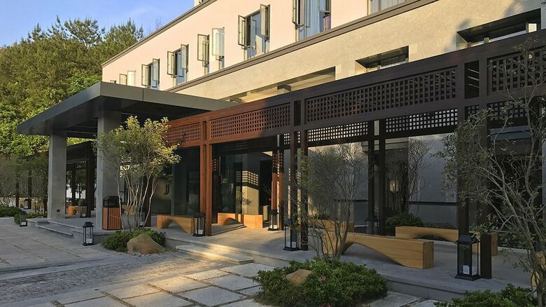 Hotel The Lucid Resort