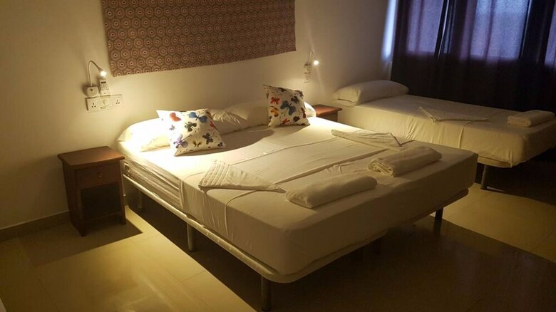 Hotel Coral Seas Beach Hikkaduwa