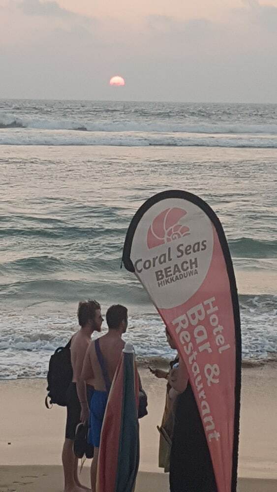 Hotel Coral Seas Beach Hikkaduwa