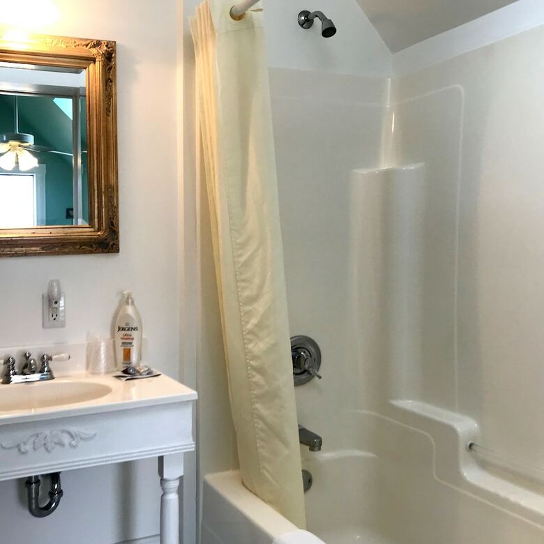 Bed & Breakfast Andor Wenneson Inn