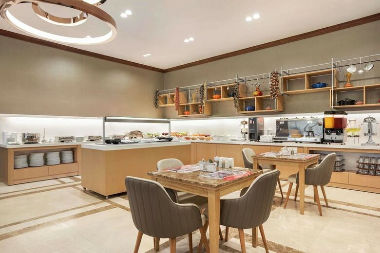 Hotel Ramada By Wyndham Istanbul Alibeykoy