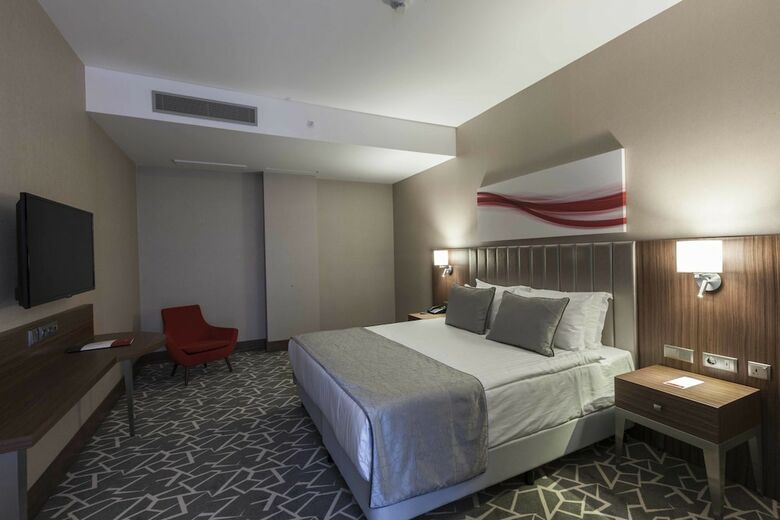 Hotel Ramada By Wyndham Istanbul Alibeykoy