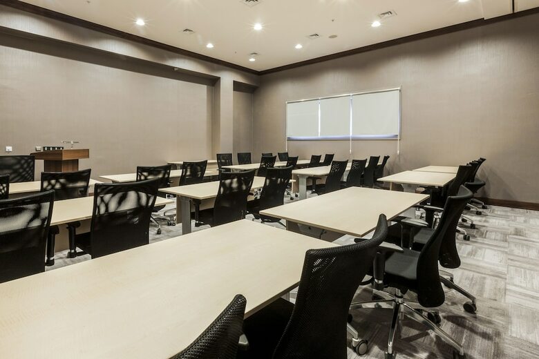 Hotel Ramada By Wyndham Istanbul Alibeykoy
