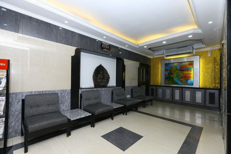 Oyo 5319 Hotel Navaratna