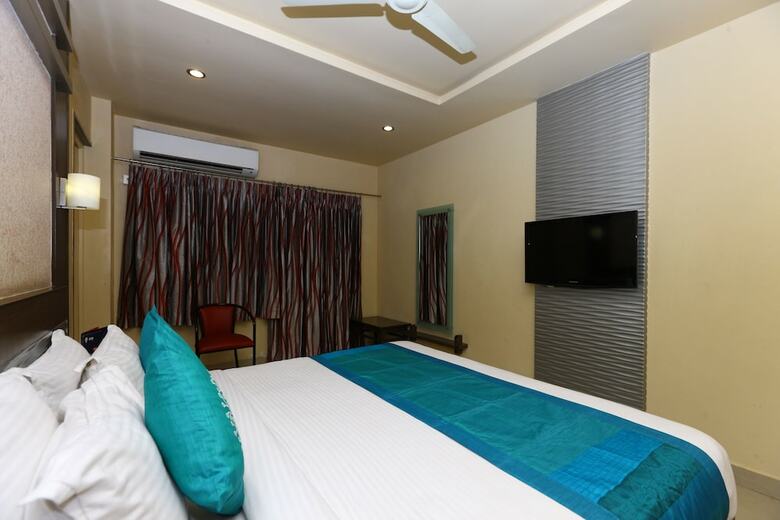 Oyo 5319 Hotel Navaratna