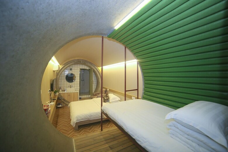Hostal Village Utopian Hostel