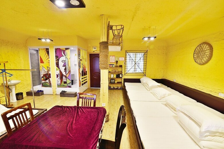 Hostal Village Utopian Hostel