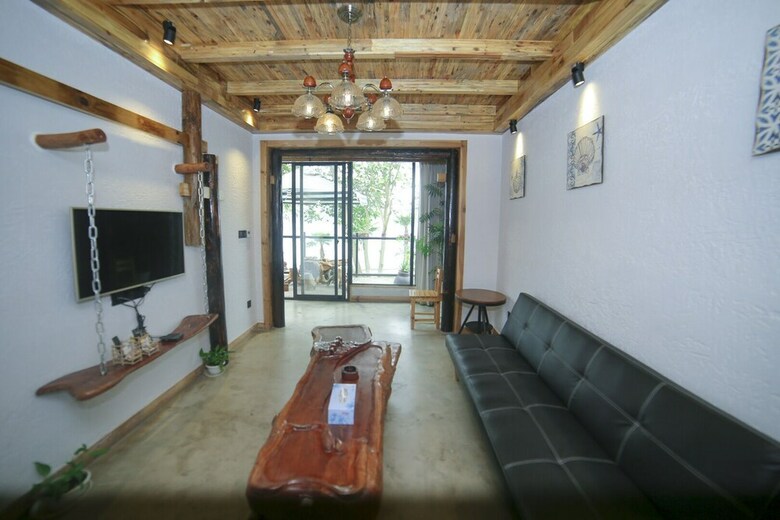 Hostal Village Utopian Hostel