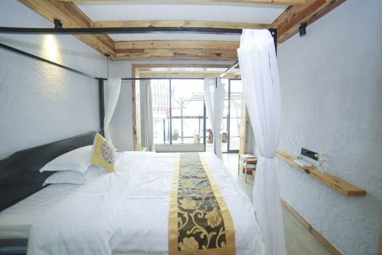 Hostal Village Utopian Hostel