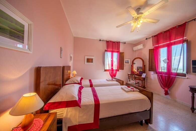 Agroturismo Isola Dei Calanchi